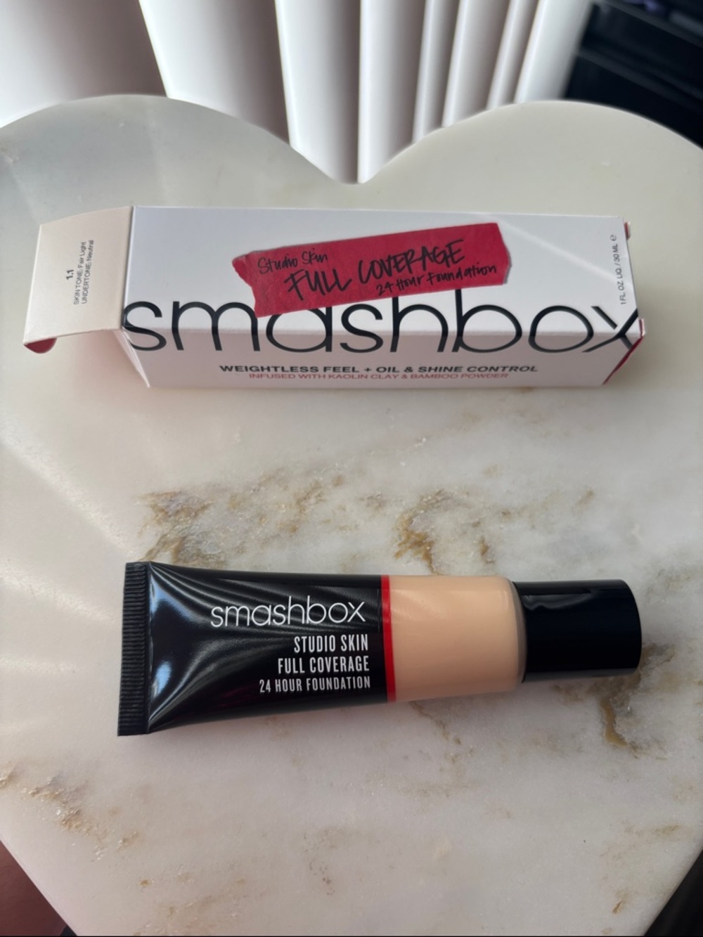 Smashbox Studio Skin Full Coverage 24 Hour Foundation 1.1 Fair Light Neutral - Picture 3 of 12